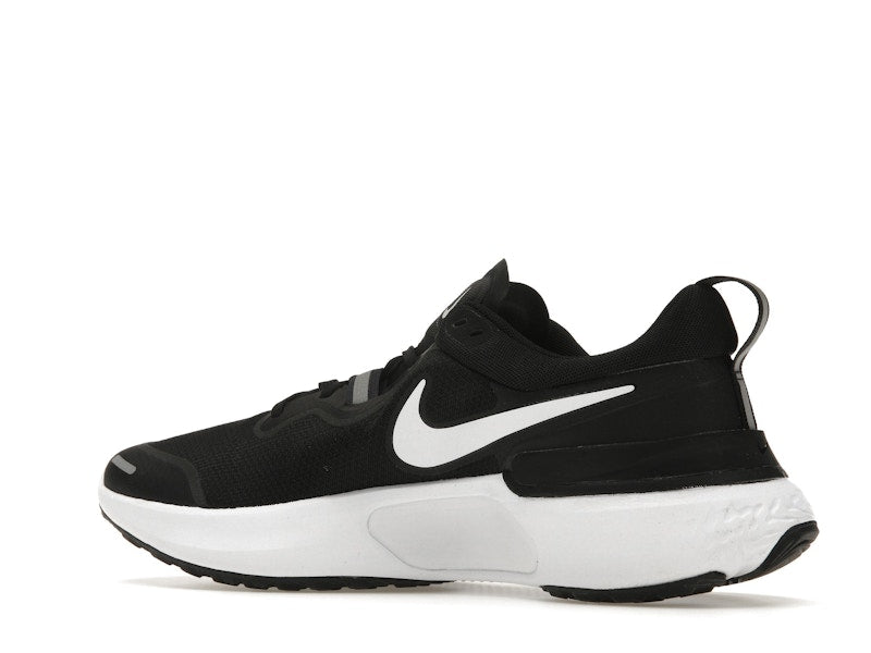 Nike React Miler Black White