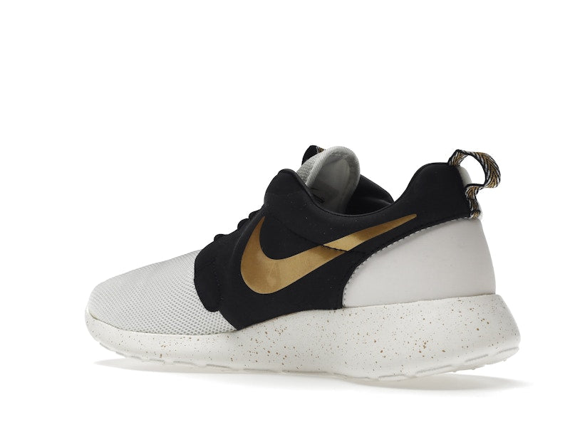 Nike Roshe Run Gold Trophy