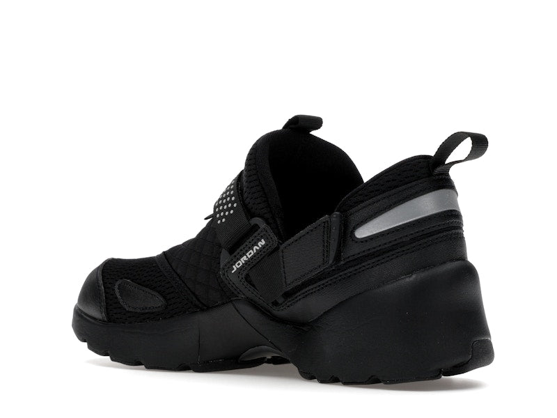 Jordan Trunner LX Triple Black (Women's)