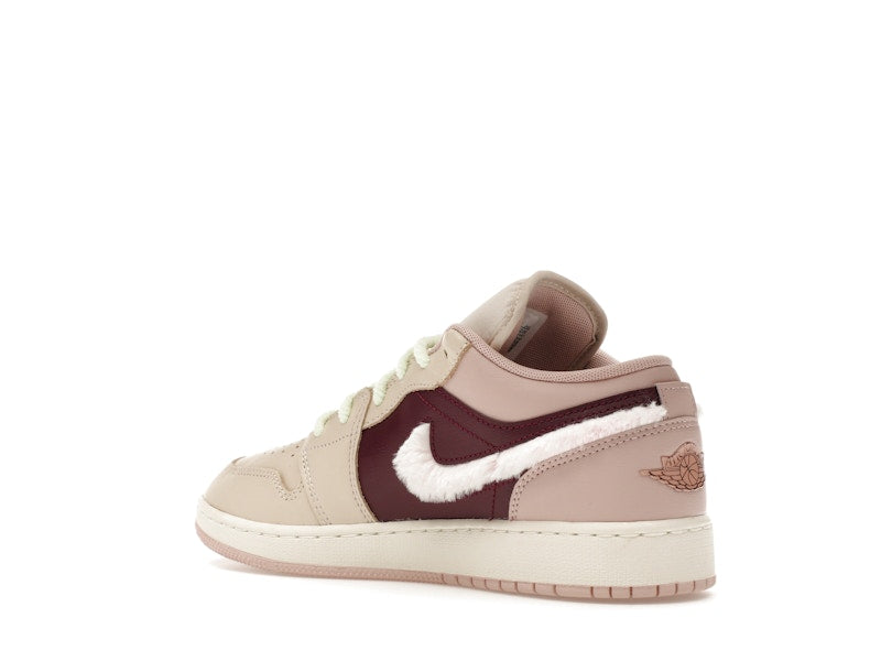 Jordan 1 Low SE Fur Swoosh (GS)