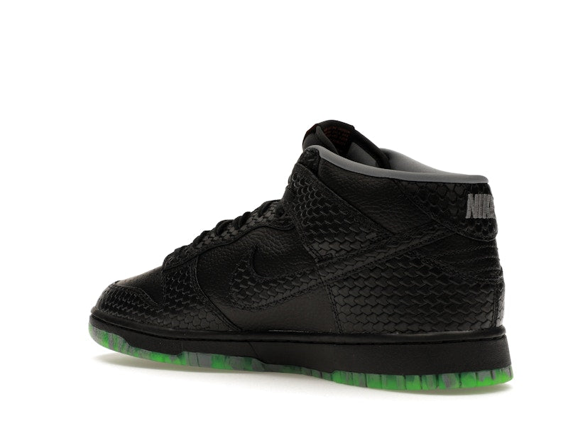 Nike Dunk Mid Premium Halloween Headless Horseman