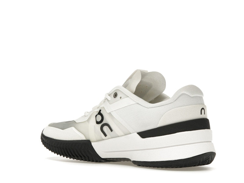 On The Roger Pro 2 Clay White Black (Women's)
