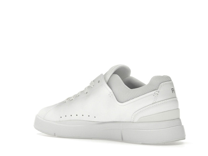 On The Roger Advantage All White (Women's)