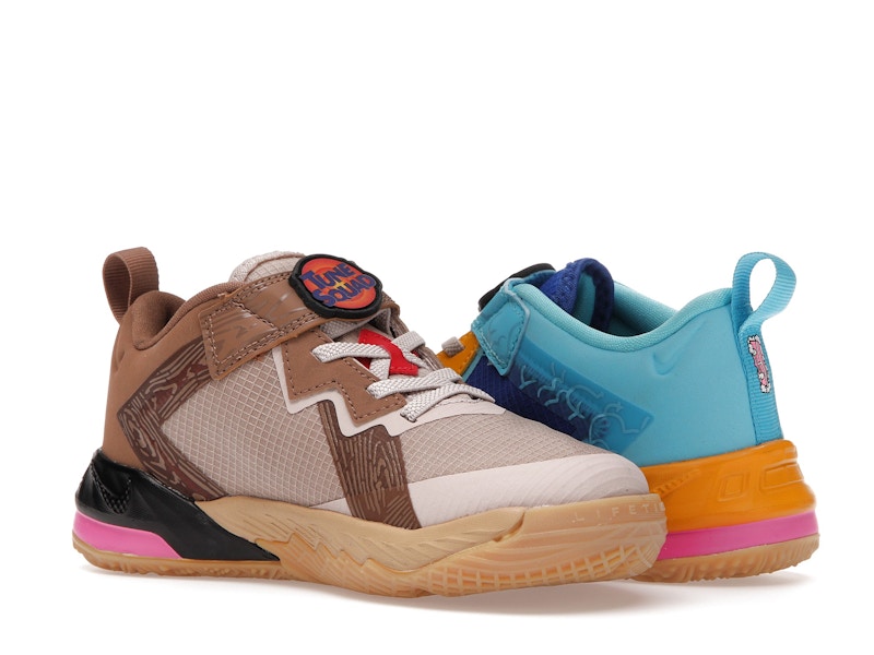 Nike LeBron 18 Low Wile E. vs Roadrunner Space Jam (PS)