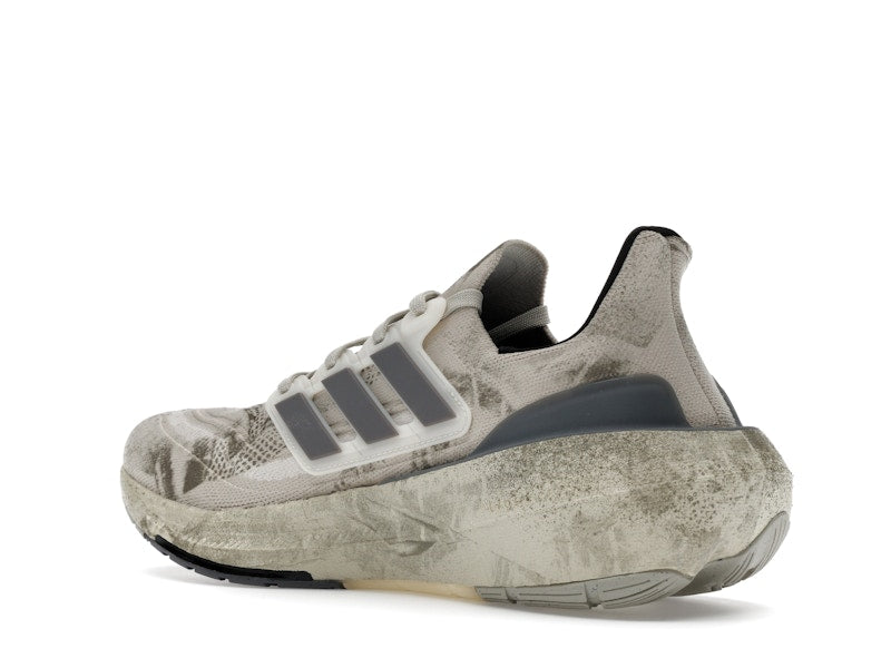 adidas Ultra Boost Light Worn-Out