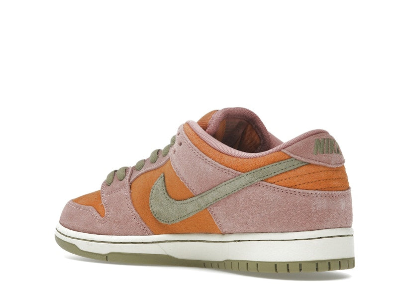 Nike SB Dunk Low Red Stardust