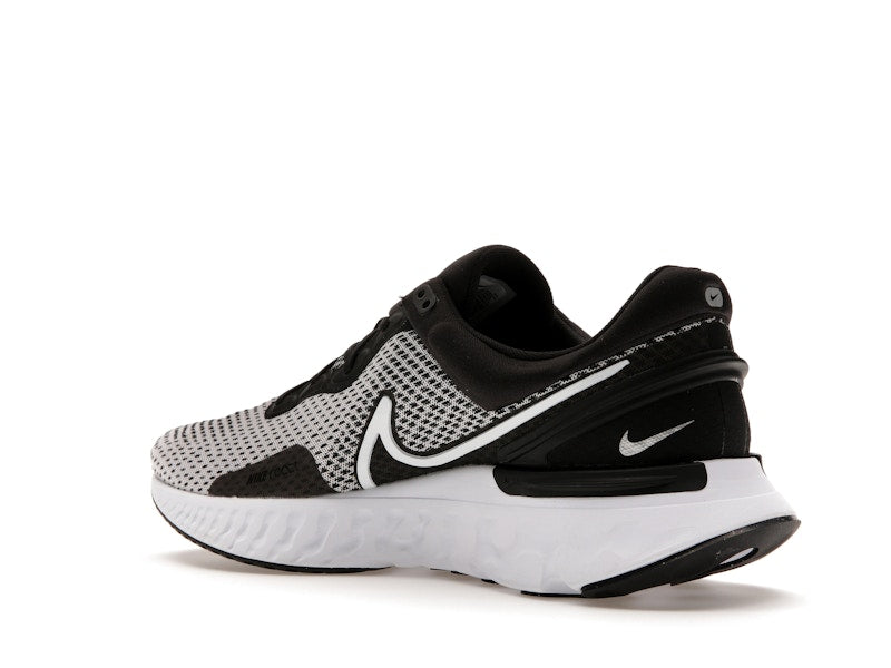 Nike React Miler 3 Black Metallic Silver