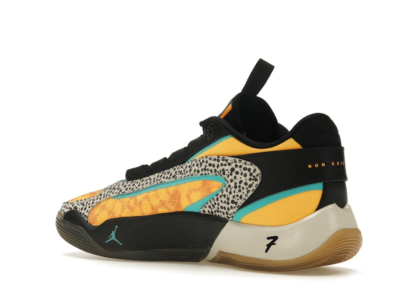 Jordan Luka 2 The Pitch