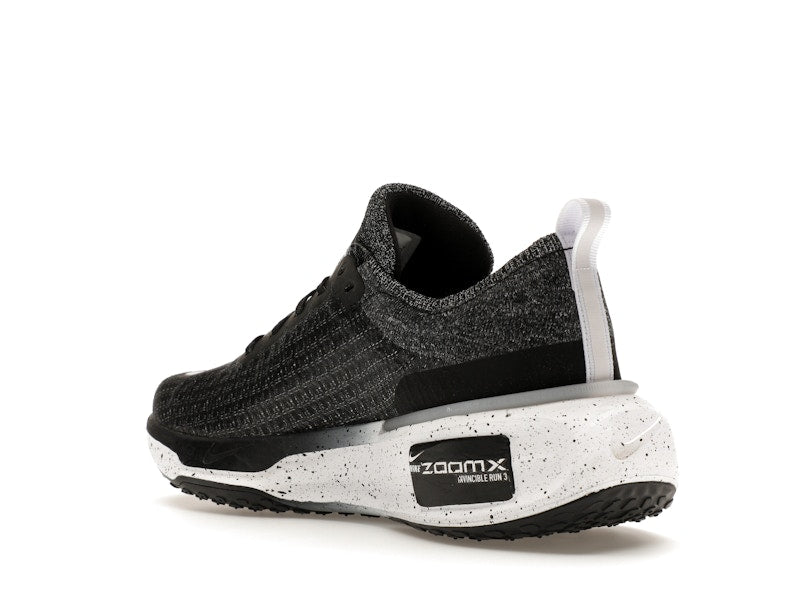 Nike ZoomX Invincible Run 3 Oreo