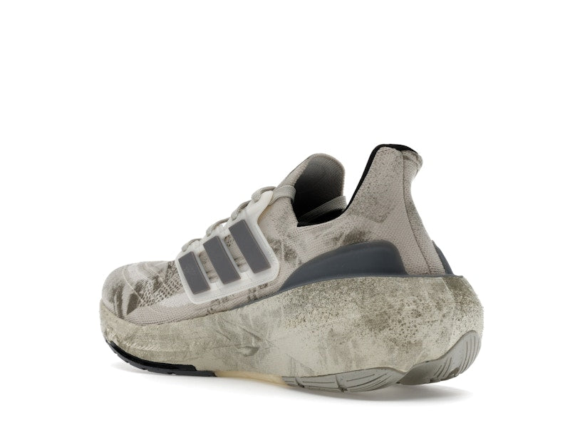 adidas Ultra Boost Light Worn-Out