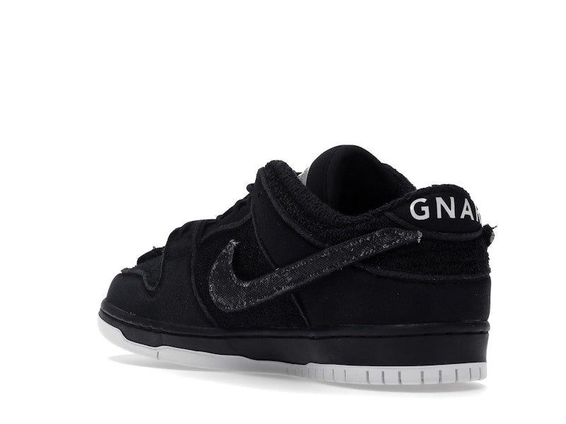 Nike SB Dunk Low Gnarhunters