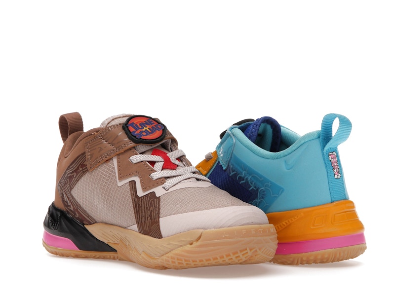 Nike LeBron 18 Low Wile E. vs Roadrunner Space Jam (PS)
