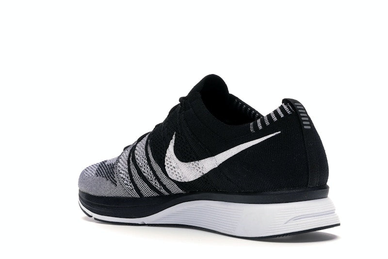 Nike Flyknit Trainer Oreo