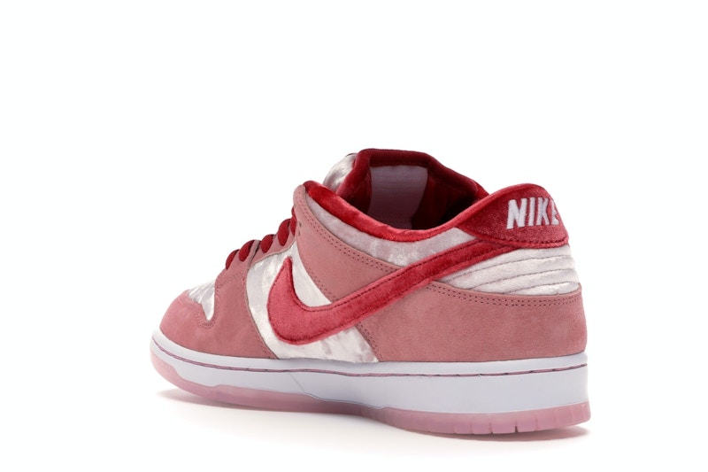 Nike SB Dunk Low StrangeLove Skateboards