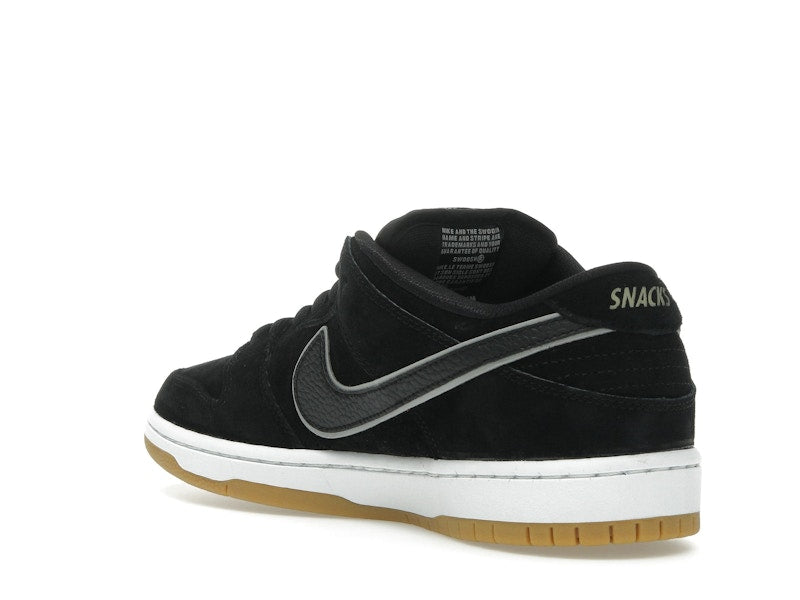 Nike SB Dunk Low Quartersnacks