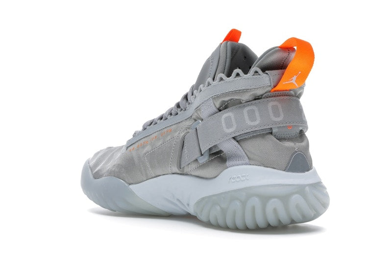 Jordan Proto React Wolf Grey Total Orange