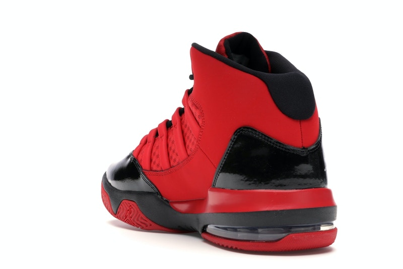 Jordan Max Aura Red Black