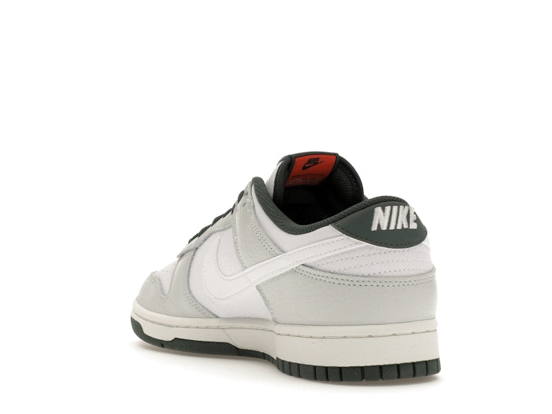 Nike Dunk Low Retro SE Photon Dust Vintage Green