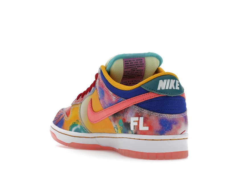Nike SB Dunk Low Futura Laboratories Sunblush (Friends and Family)
