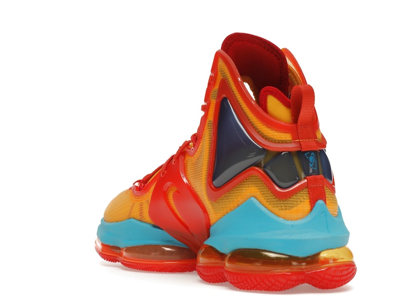 Nike LeBron 19 Tune Squad