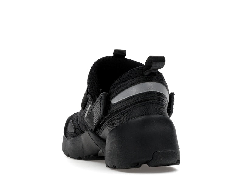 Jordan Trunner LX Triple Black (Women's)