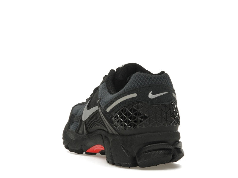 Nike Zoom Vomero 5 Black Metallic University Red