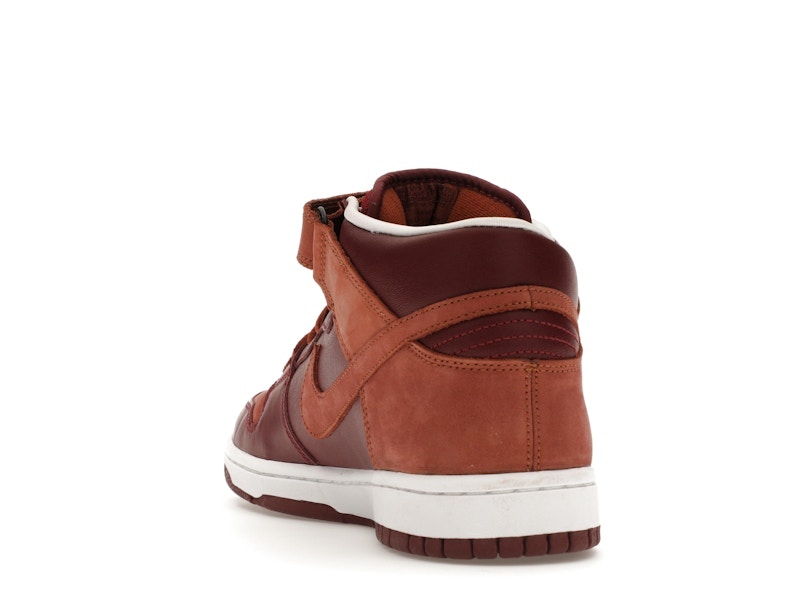 Nike SB Dunk Mid Team Red Pony
