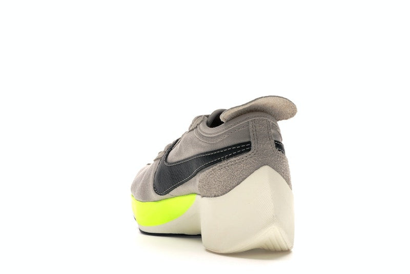 Nike Moon Racer String