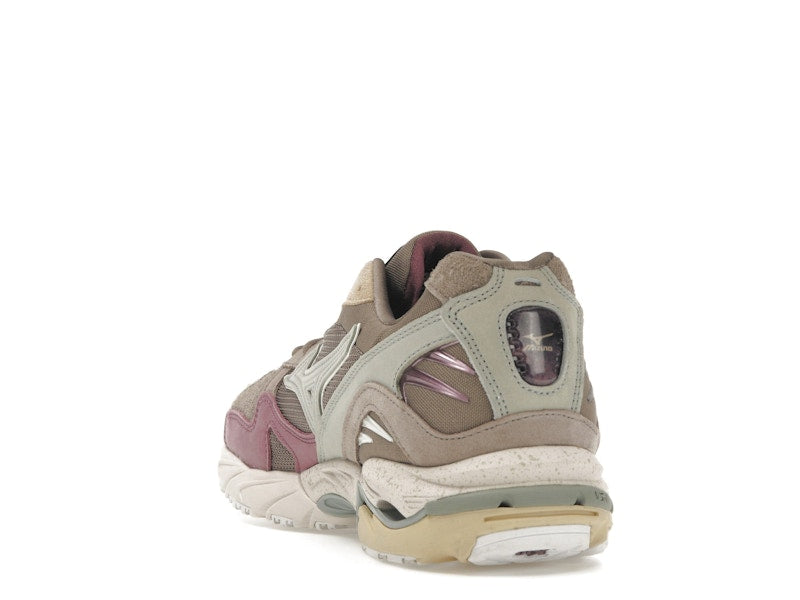 Mizuno Wave Rider 10 Footpatrol Rust