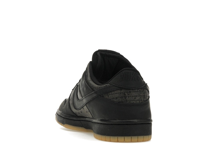 Nike SB Dunk Low Ostrich