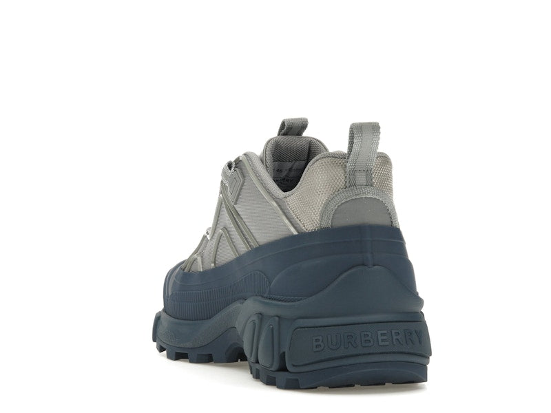 Burberry Arthur Warm Grey Oceanic Blue