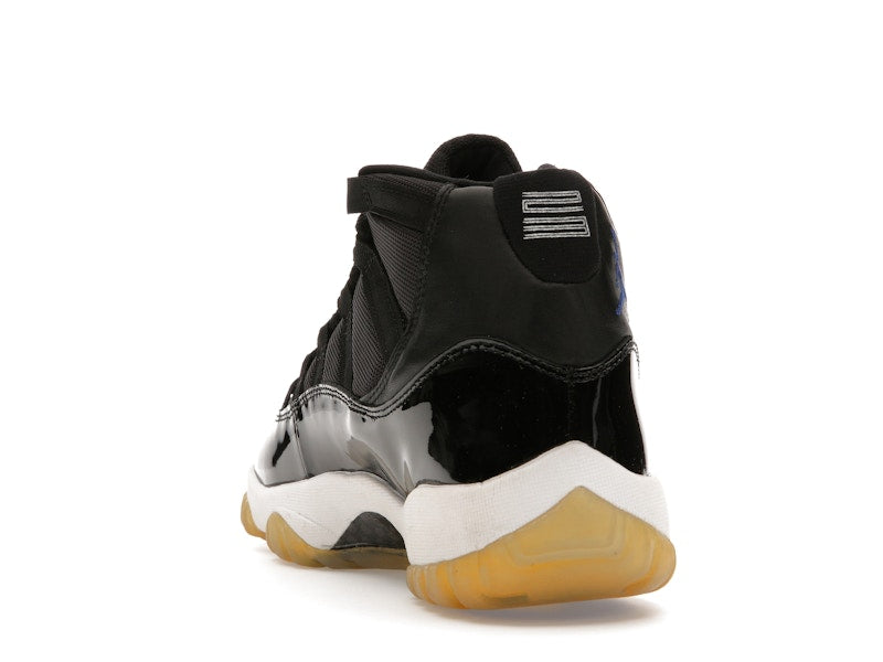 Jordan 11 Retro Space Jam (2000)