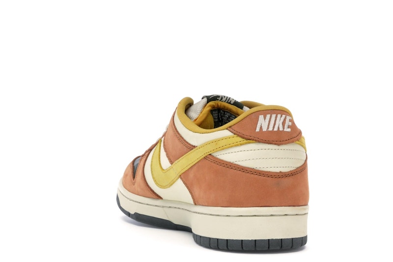 Nike SB Dunk Low Vapour Mineral Yellow