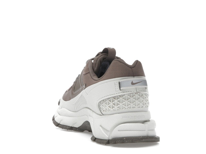 Nike Zoom Vomero 5 Roam Light Bone Mink Brown (Women's)