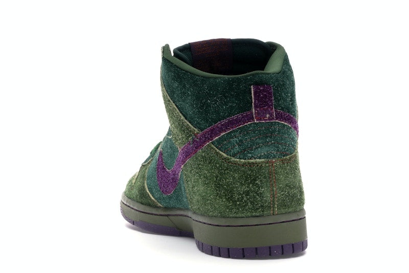 Nike SB Dunk High Skunk 420