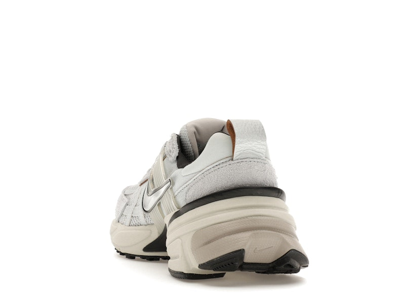Nike V2K Run Pure Platinum Chrome (Women's)