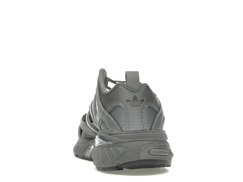 adidas Adistar Pose Taqwa Bint Ali Iron Metallic (Women's)