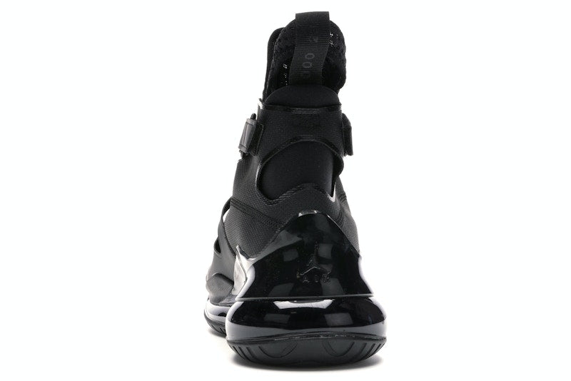 Jordan Air Latitude 720 Triple Black (Women's)