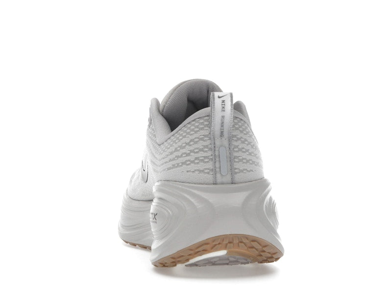 Nike Vomero Plus College Grey Light Iron Ore Gum