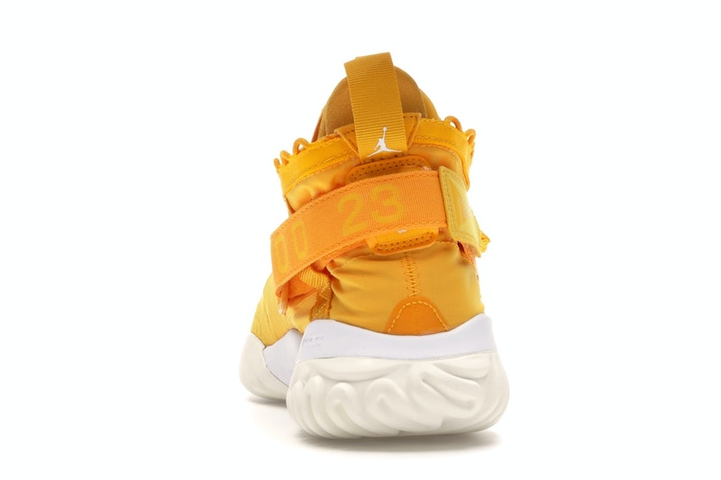 Jordan Proto React University Gold White