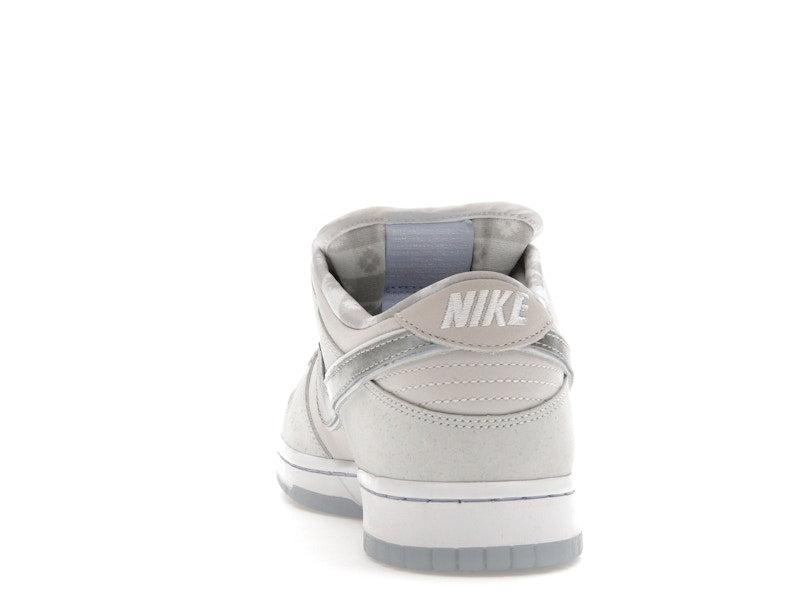 Nike SB Dunk Low White Lobster (Friends and Family)