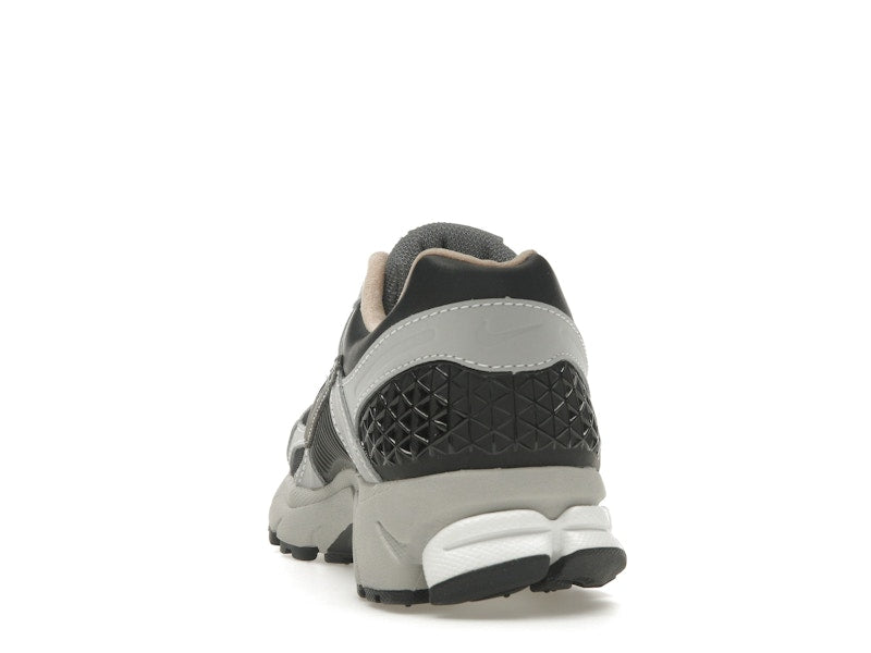 Nike Zoom Vomero 5 Dark Smoke Grey Vachetta