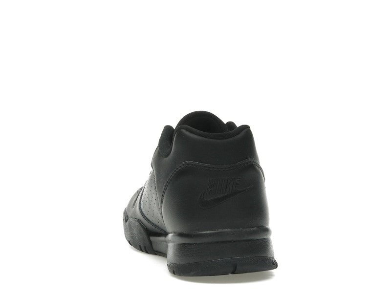 Nike Cross Trainer Low Triple Black