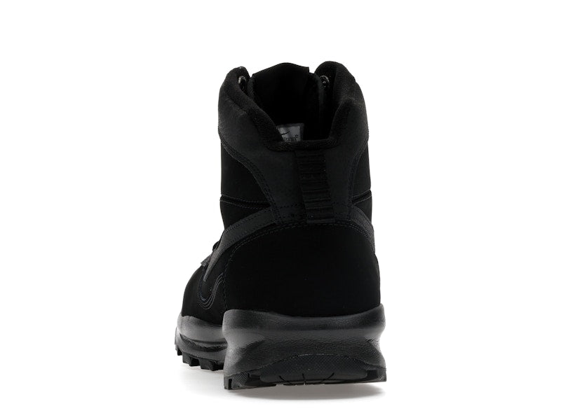 Nike Manoadome Triple Black