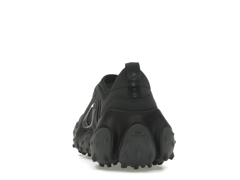 Oakley Edge Icon Slip On Black