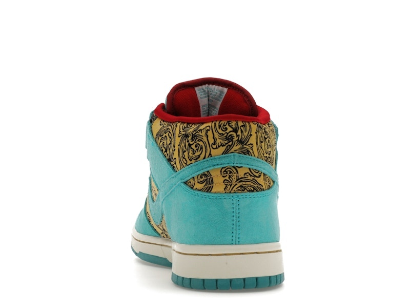 Nike SB Dunk Mid Premium Peacock