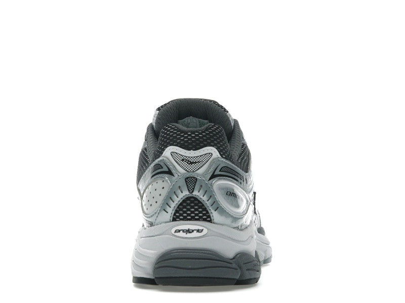 Saucony ProGrid Omni 9 Microchip
