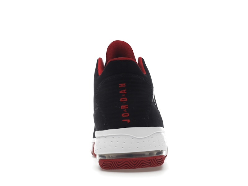 Jordan Max Aura 2 Black Gym Red