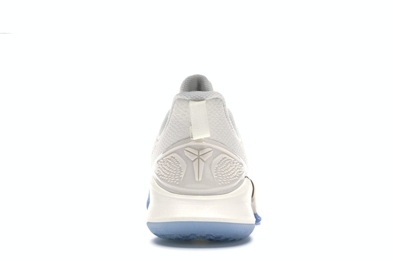 Nike Mamba Focus Metallic Gold