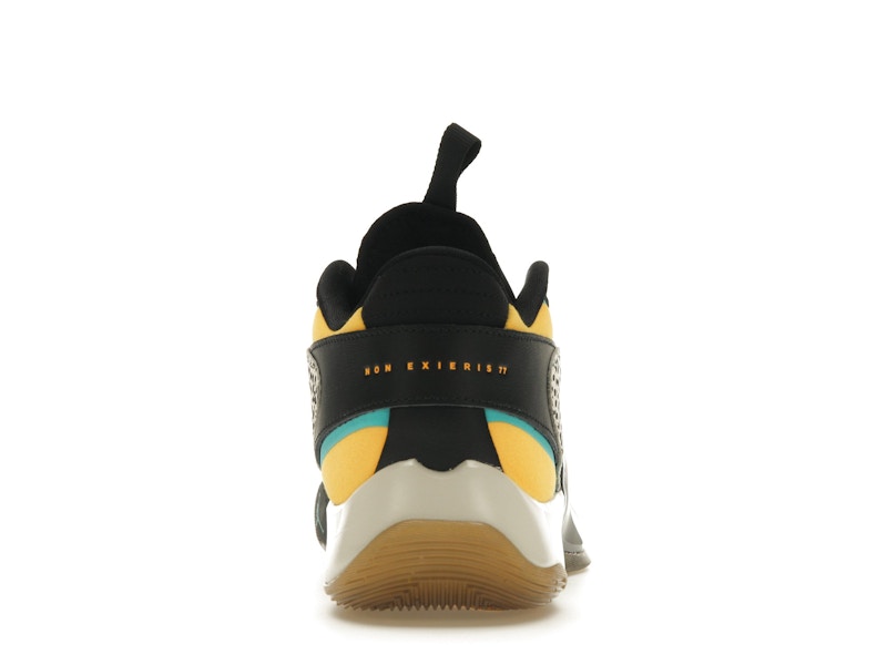 Jordan Luka 2 The Pitch